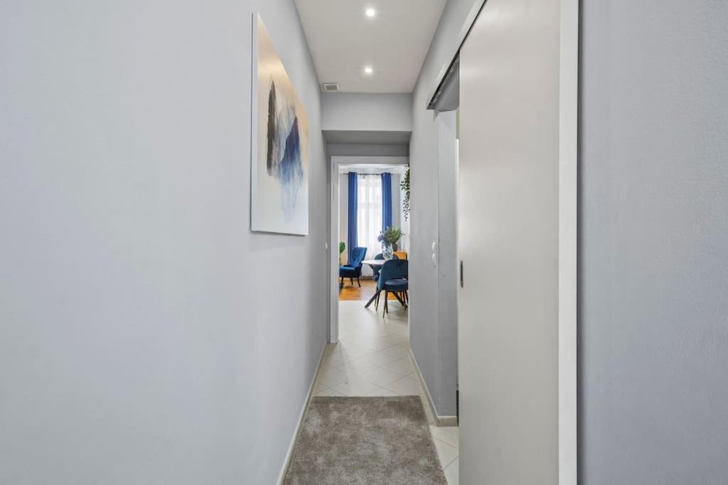 Shopping Street I 2 Minutes To Mainstation Apartment *